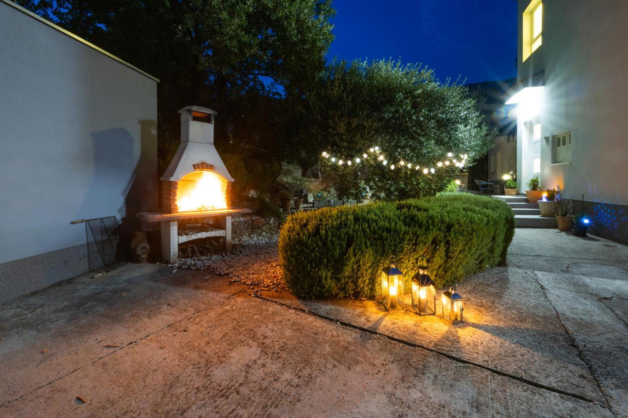 Casa Felice Apartments-Holiday Home Kastela Exterior photo