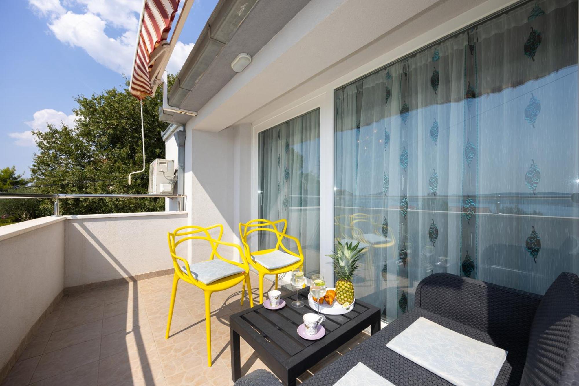 Casa Felice Apartments-Holiday Home Kastela Exterior photo