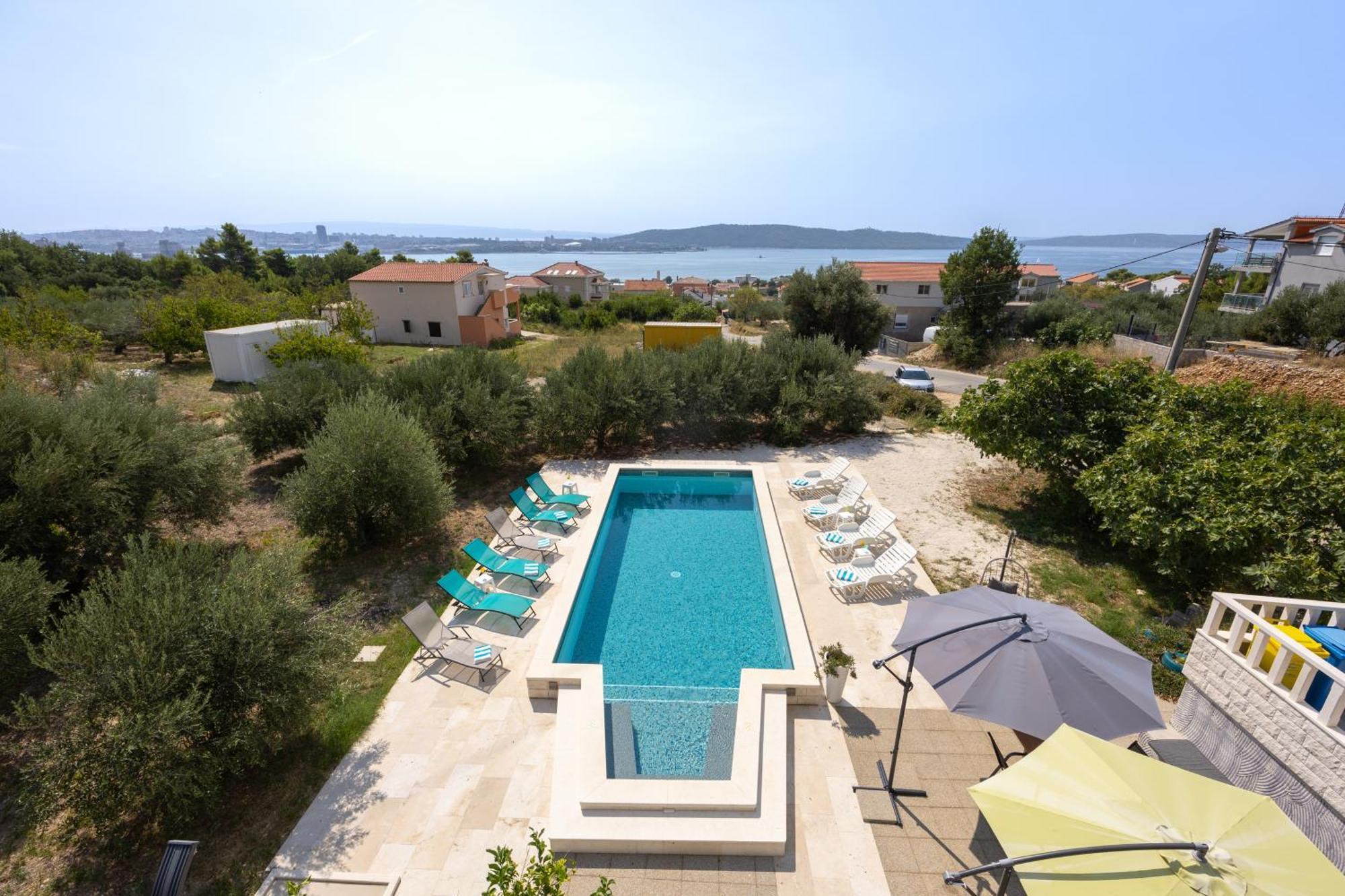 Casa Felice Apartments-Holiday Home Kastela Exterior photo