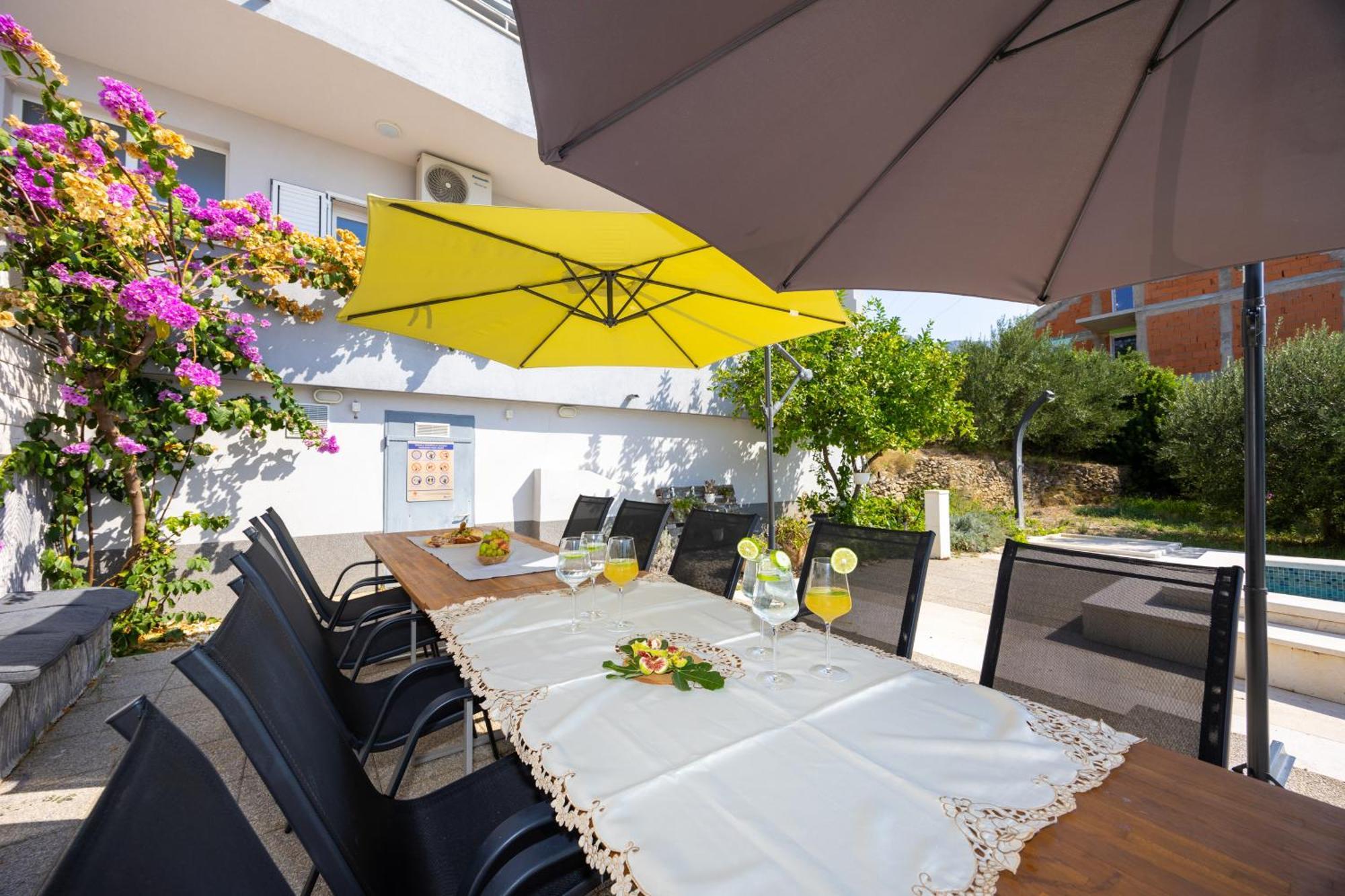 Casa Felice Apartments-Holiday Home Kastela Exterior photo